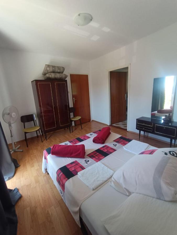 Tribunj Apartmani المظهر الخارجي الصورة