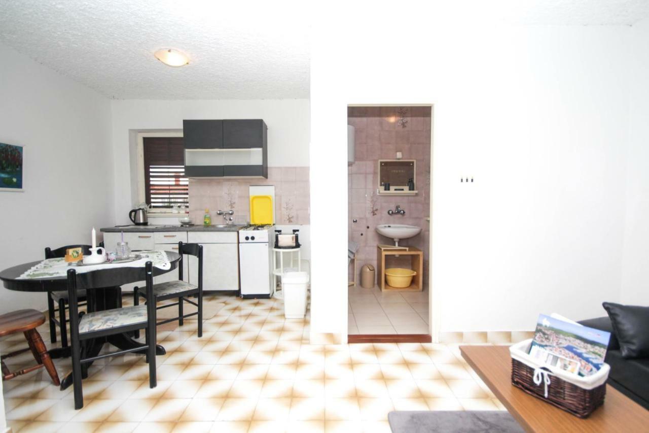 Tribunj Apartmani المظهر الخارجي الصورة